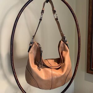 COACH Vintage Saddleback Tan Purse